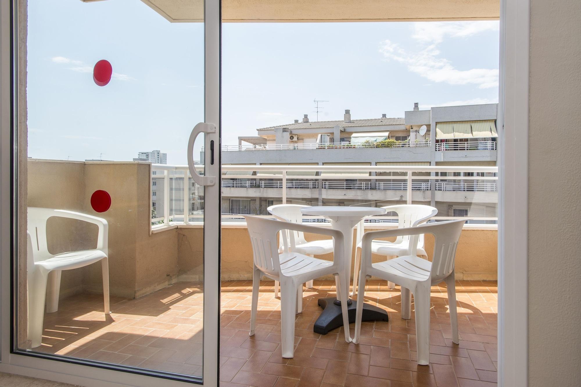 California Apartments ซาลอว์ ภายนอก รูปภาพ