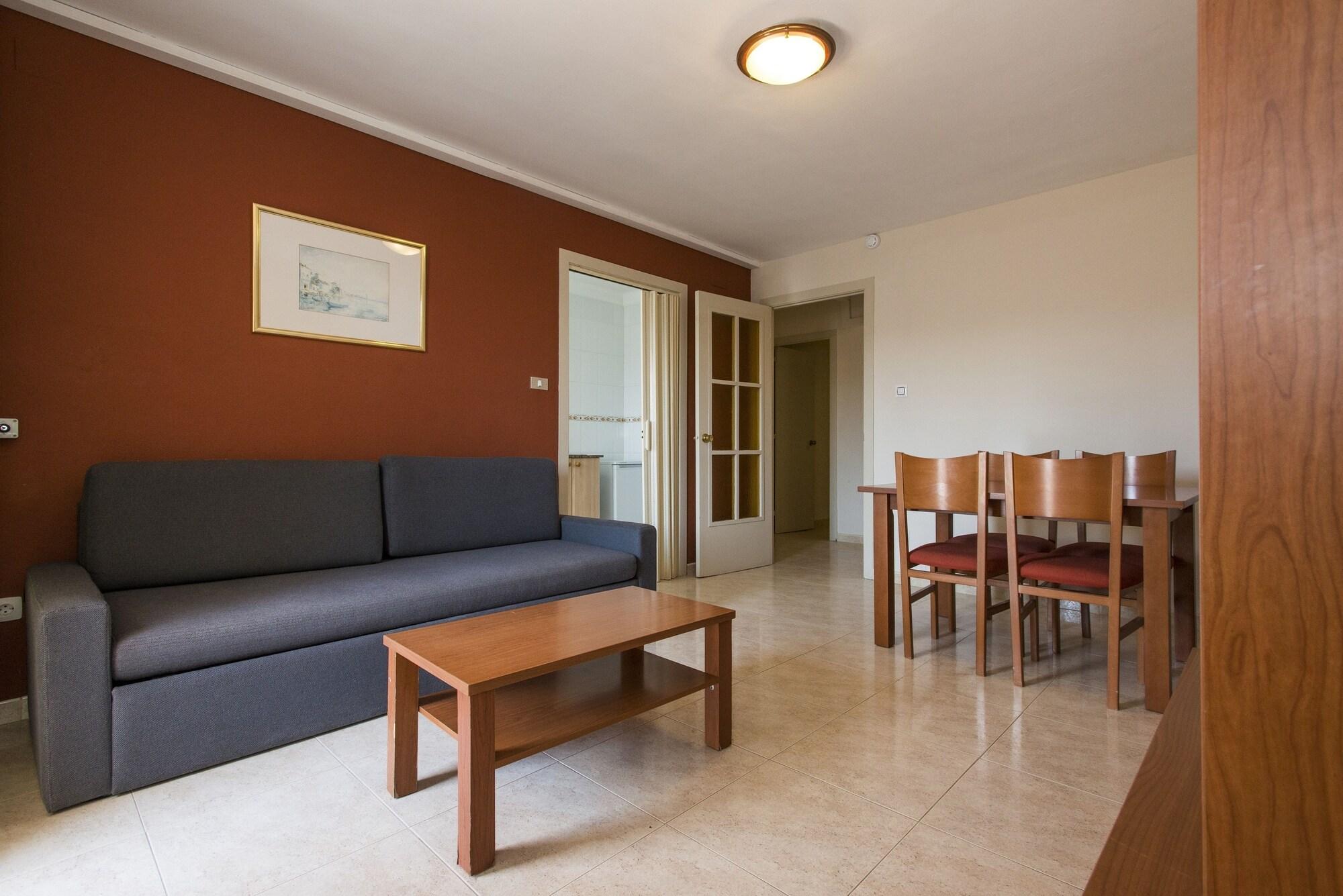 California Apartments ซาลอว์ ภายนอก รูปภาพ