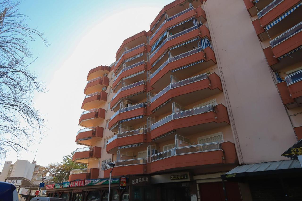 California Apartments ซาลอว์ ภายนอก รูปภาพ